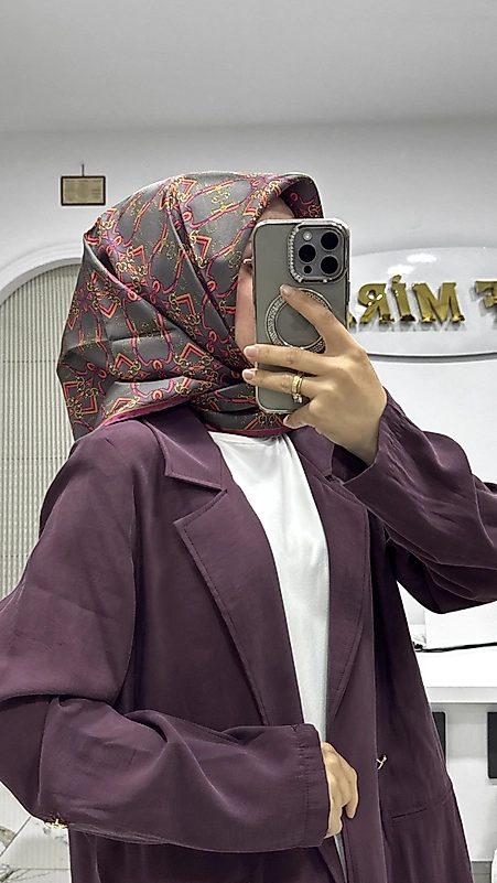 BELLİ İPEK EŞARP