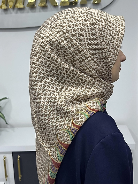 LA BOUTIQUE GÜZ EŞARP