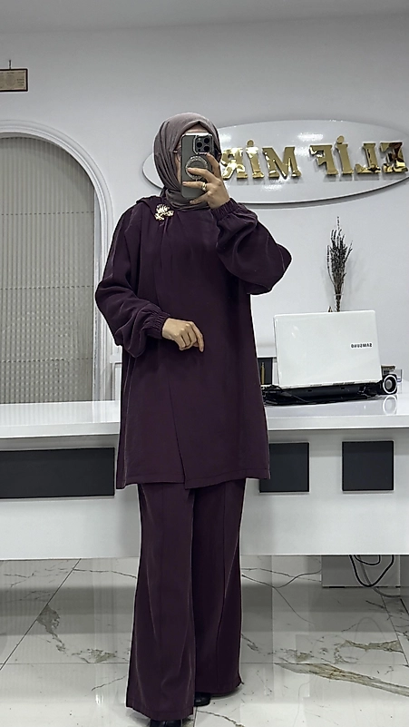 BROŞ DETAYLI TAKIM MÜRDÜM